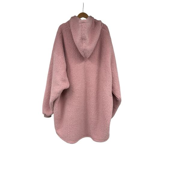 The Comfy Original Wearable Blanket Pink Sherpa Oversized One Size Adult Size - Picture 5 of 8